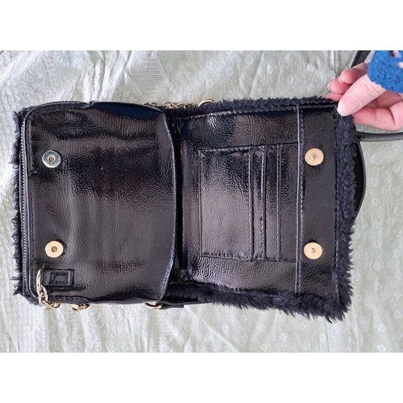 Steve Madden Fuzzy Black Clutch Handbag Purse with Gold Chain and Patent Leather - Picture 4 of 9
